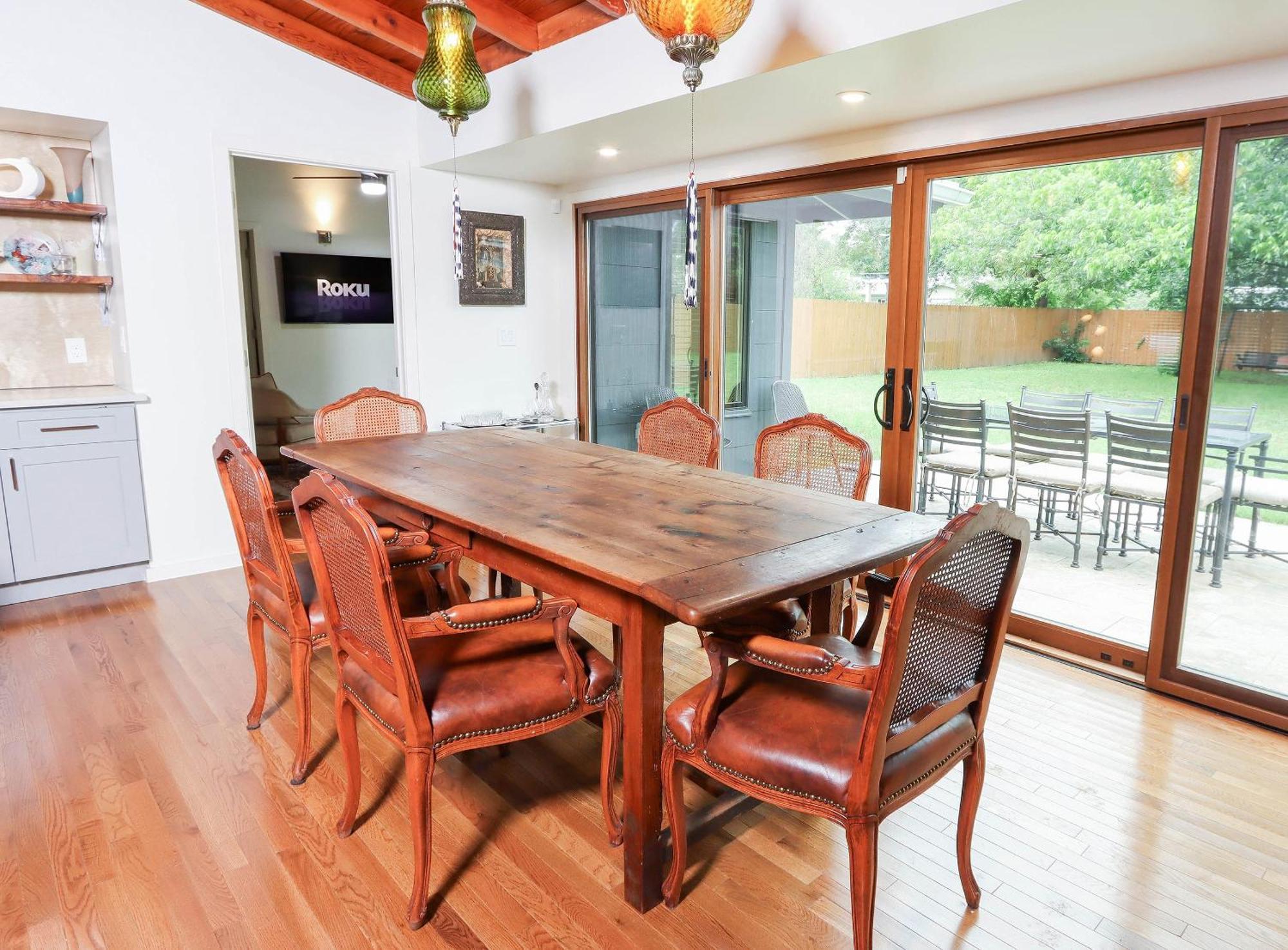 Stylish Family Mid Century Modern 4 Bed San Antonio